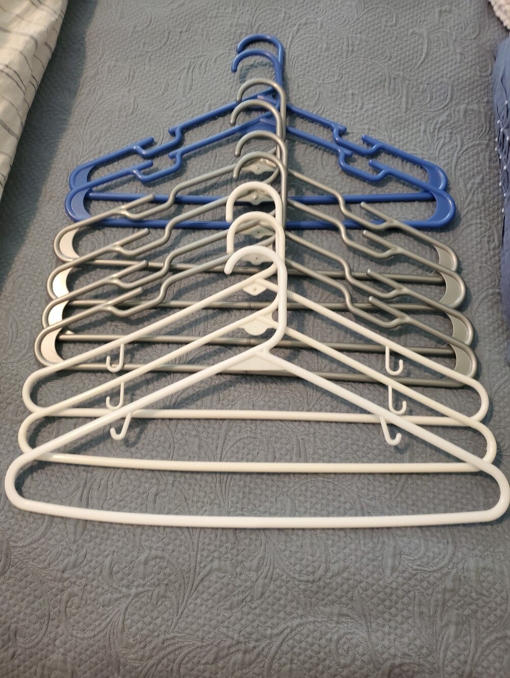 Set of 15 Plastic Clothing Hangers, Variety Of Colors